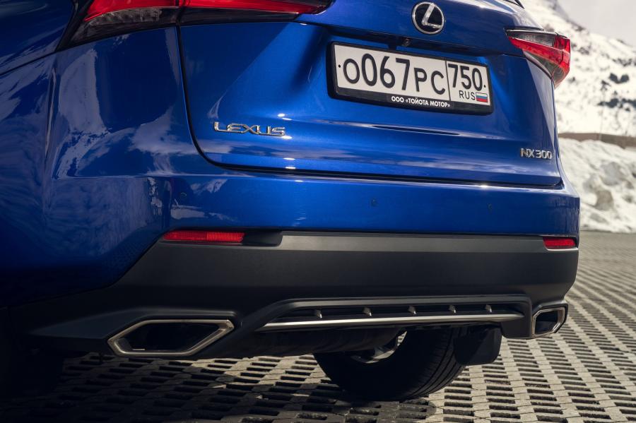 Детали экстерьера Lexus NX300 F-Sport 2017 года  (WW) (фото 39 из 43)